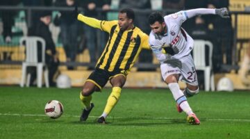 İstanbulspor Sahadan Çekildi