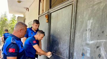 Ruhsatsız, Merdiven Altı Üretim Yapan Ve Hijyen Kurallarına Uymayan  İşletme Mühürlendi.