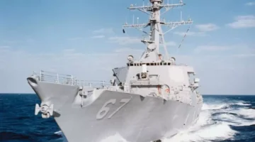 Husiler,  ABD’ye Ait 2 Savaş Gemisini Hedef Aldı