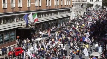 İtalya’da AB Karşıtı Protesto