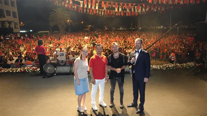Alanya’da Zafer Bayramı Coşkusu