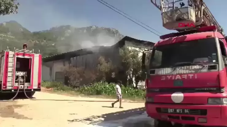 Mobilya atölyesinde yangın