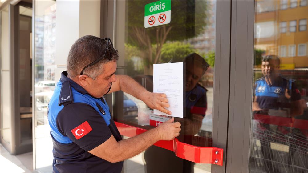 2 Zincir Markette Tarihi Geçmiş Ürün Tespit Edildi