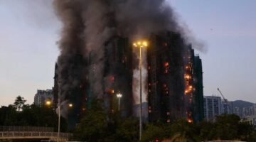 Hong Kong’da Büyük Yangın