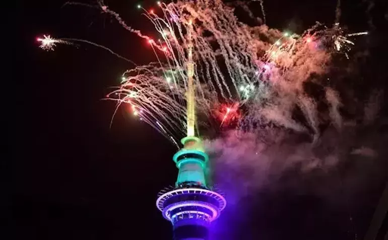 Yeni Yıl Kutlamaları Başladı