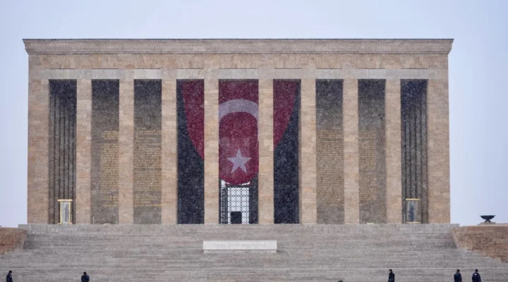 Türkiye Beyaza Büründü