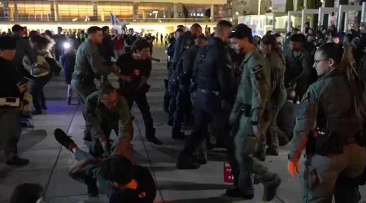 İsrail’de Savaş Karşıtı Protesto