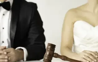 Geliri Eşine Denk Olana Nafaka Yok